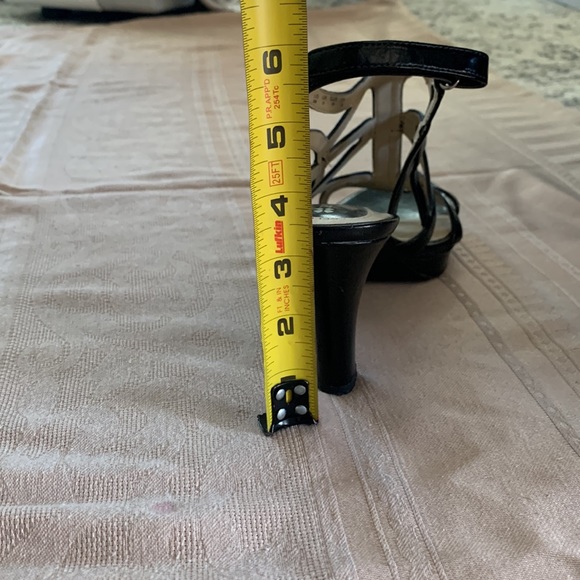 Black heels - Picture 6 of 6